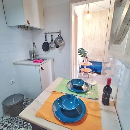 Small Lovely Apartment Lisbon
